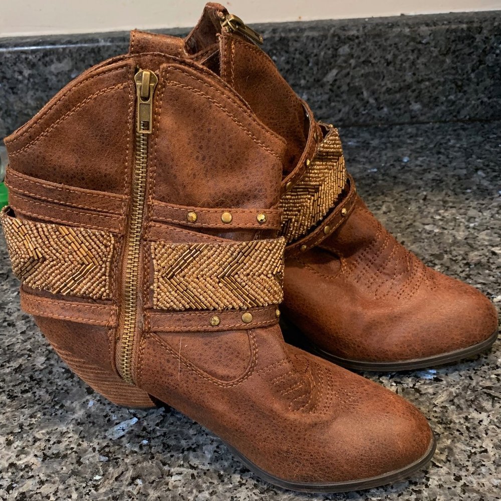 Like new, fancy detailed brown leather low boots